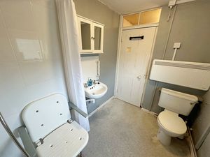 Wet Room- click for photo gallery